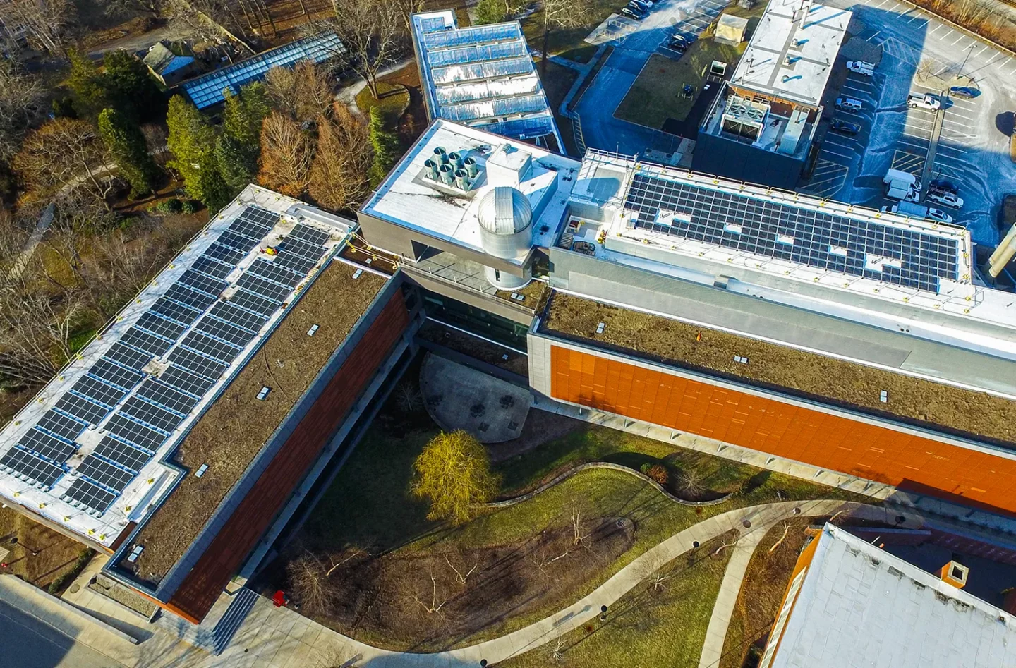 Bridgewater State-Science and Math Center rooftop solar energy